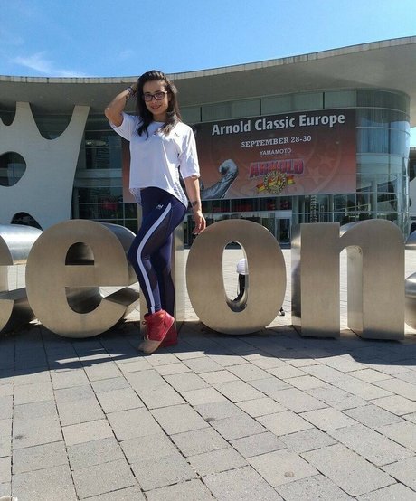 Mira Cuckold naked star galleries