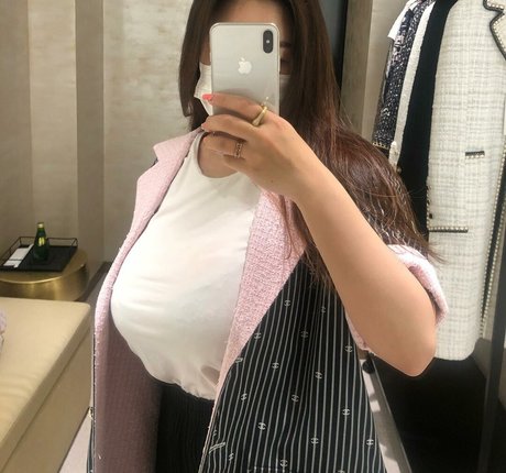 Uelee star beautiful photos