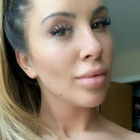 Chloe Sannito beautiful actress pics