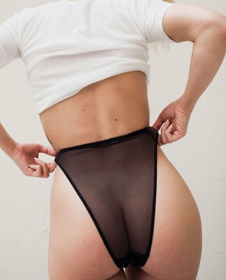 Olesya Rulin pornstar art galleries