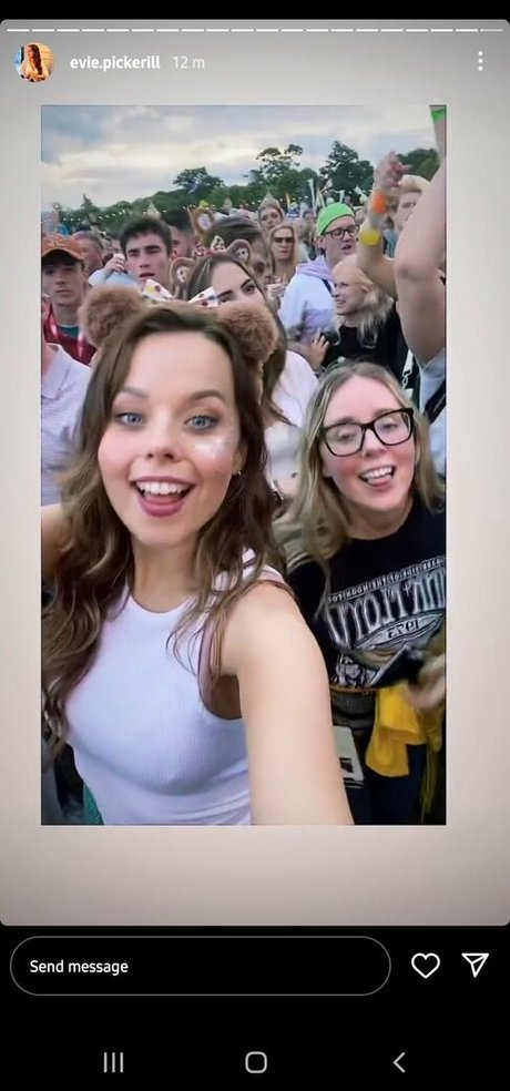 Evie Pickerell star pornographic pictures