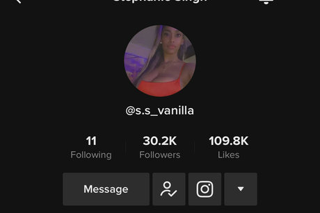 Stephanie Singh model archive