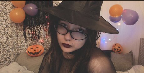 brown eyes kitty onlyfans sexy naked pictures