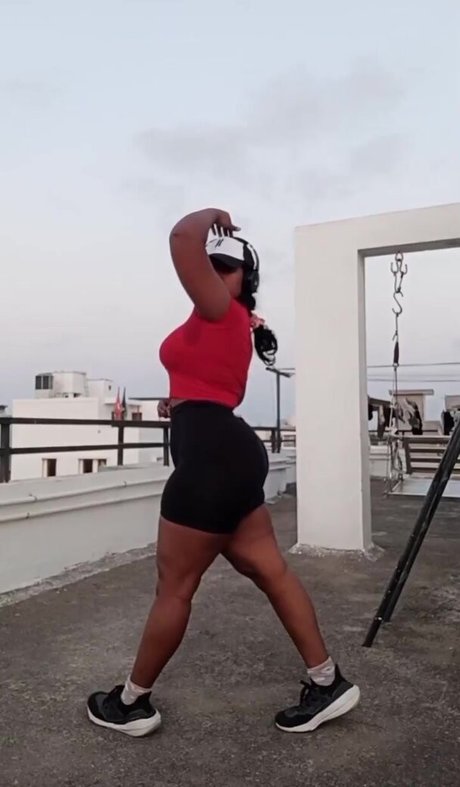 keepinitnejm model high quality image