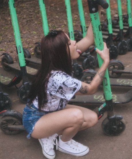 Jessie Cardim star exclusive gallery