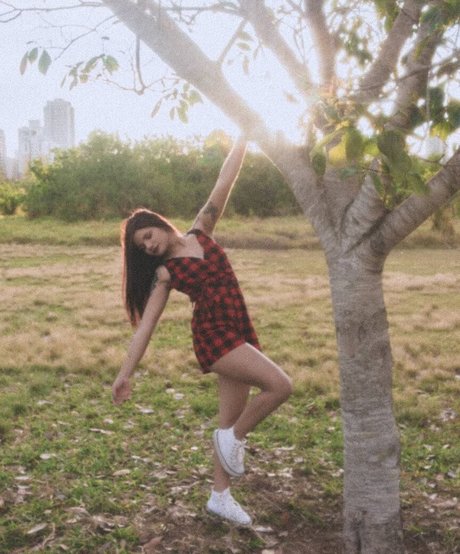 Jessie Cardim art star pic