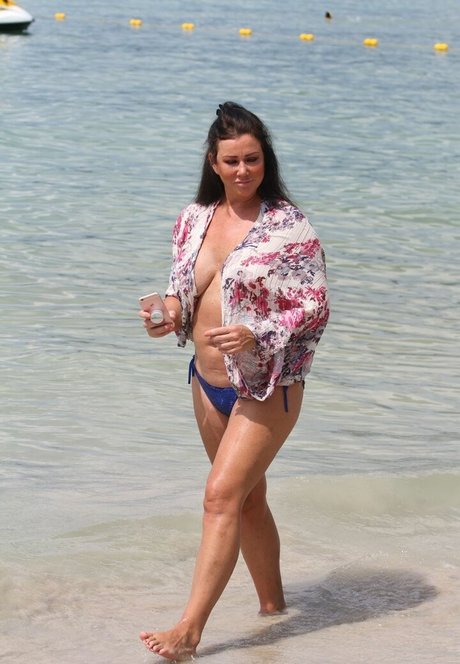 Lisa Appleton model top gallery