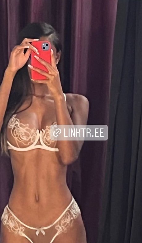 Vinetria erotic actress img