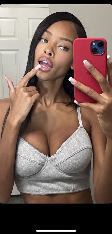 Vinetria free actress pictures