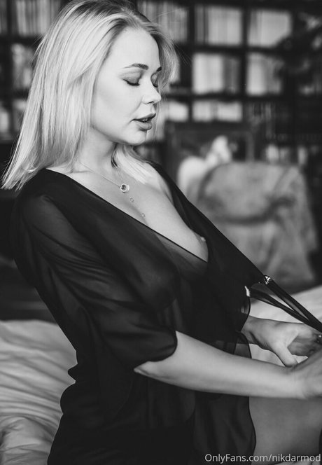 big tits nerd onlyfans adult image