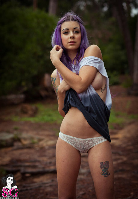 Plum sg model naked galleries