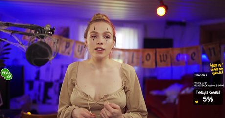 SiriSirililia adult model photo