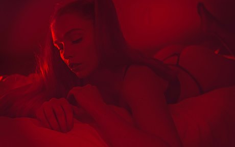 SiriSirililia hd star pics