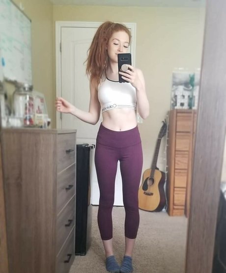 fabledfoxy model pretty pic