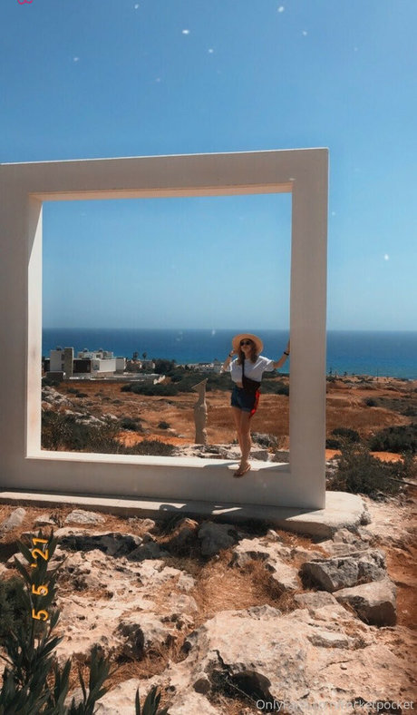 rocketpocket nude star pictures