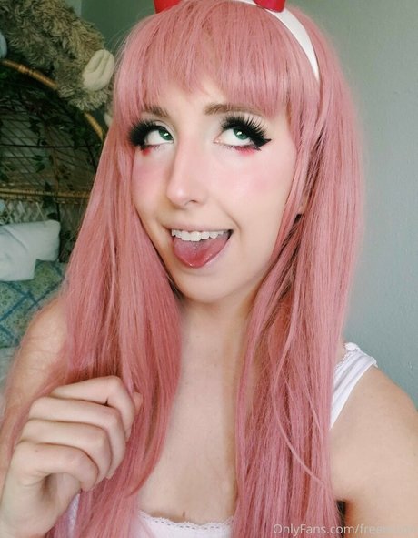 Moon IRL sex model img