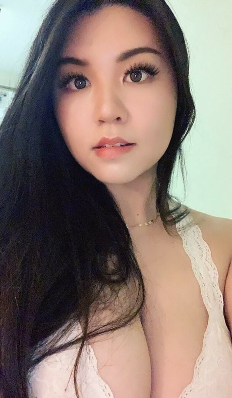 Windellia exclusive star photos