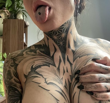 ravenwynter nice pornstar image