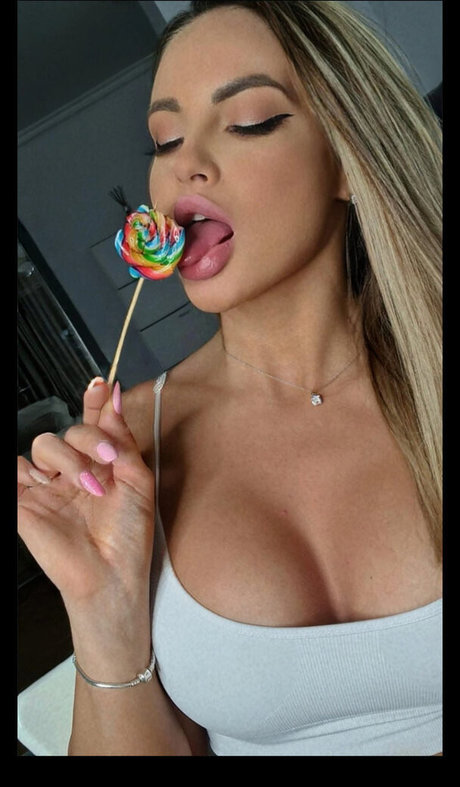 babyannaxx porn model photos