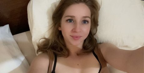 Robynator23 star sexy photo