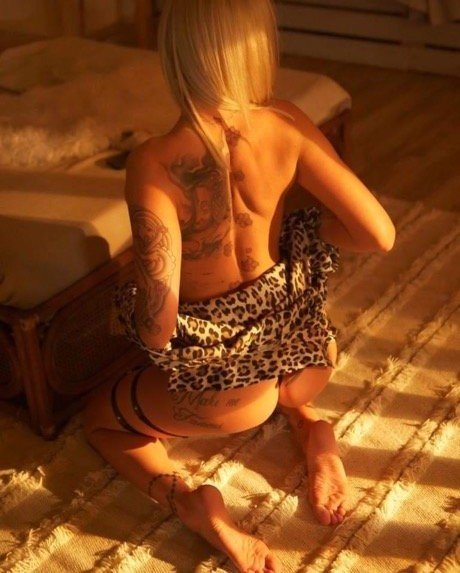 Magyarficial model pornographic images