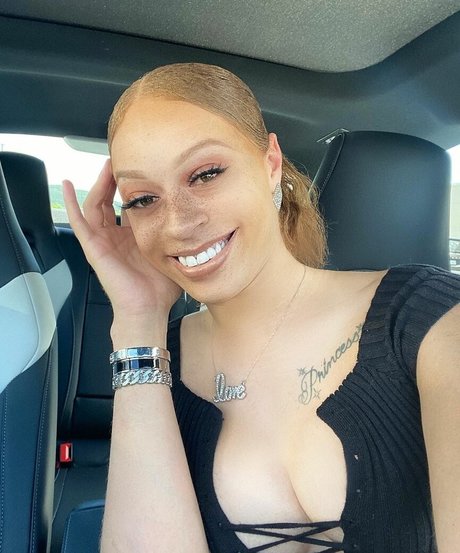 Ashley Stacks xxx model pic