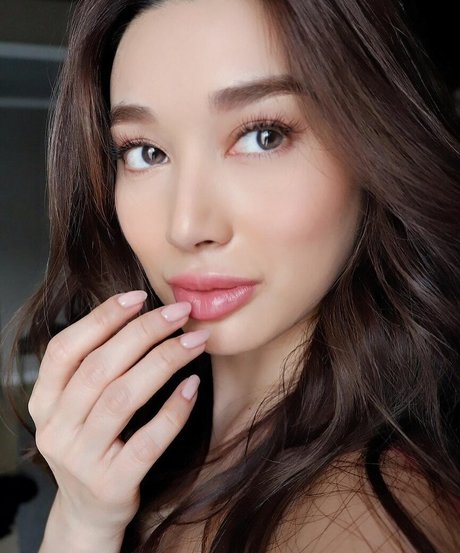 Nicole Asensio pretty pornstar images