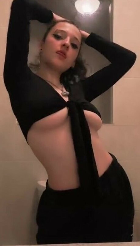 fatripsmyguy nudes actress picture