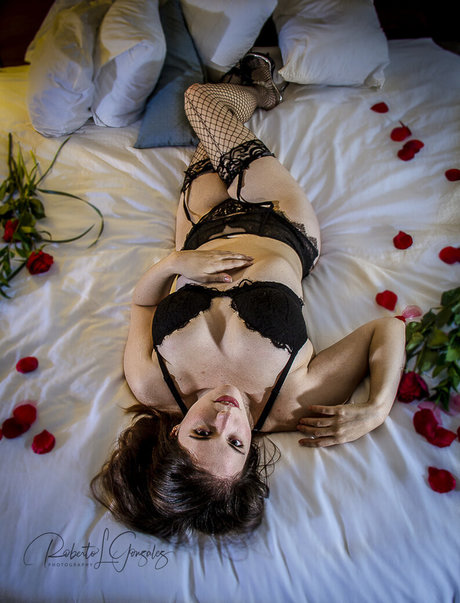 Amber Lee Connors model archive