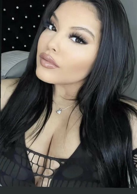 Nattbabe model sexy image