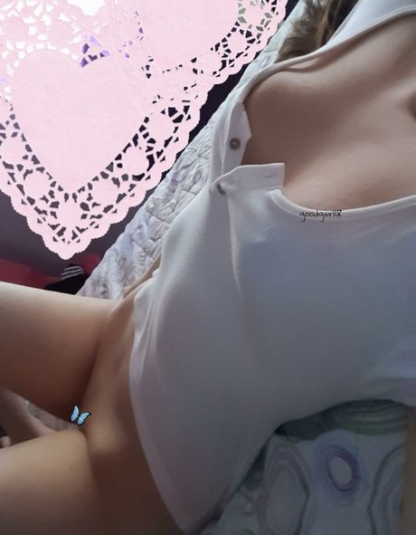 GoodGiirl18 naked actress galleries