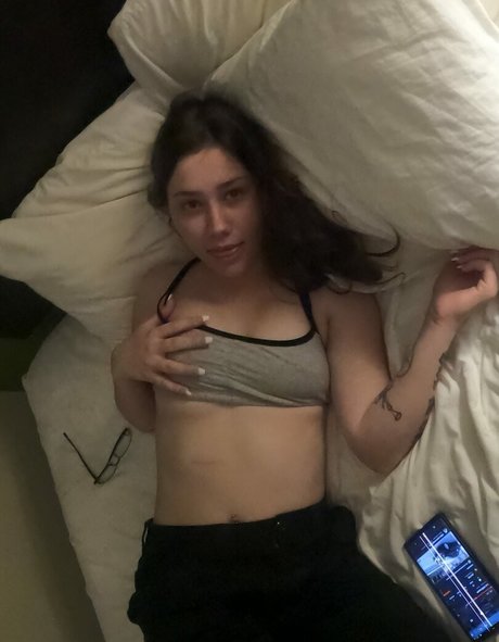 Maliceworld model erotic image