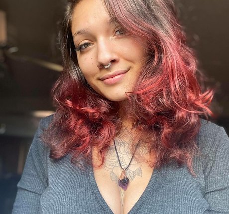 Rainbow Nymph pornstar perfect img