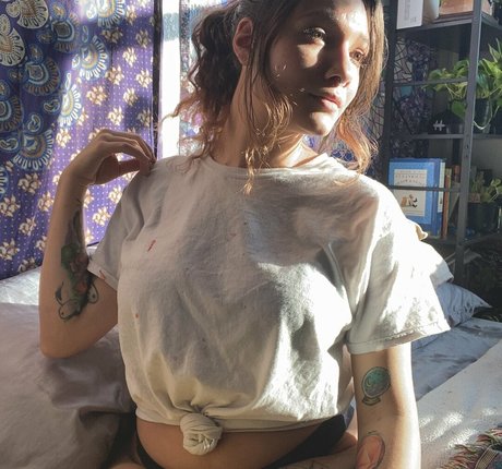 Rainbow Nymph star hot pictures