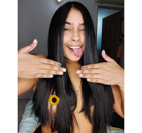 sgeminis2 pornstar adult picture