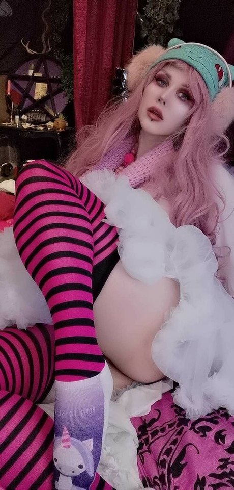 blackthornwitch model naked gallery