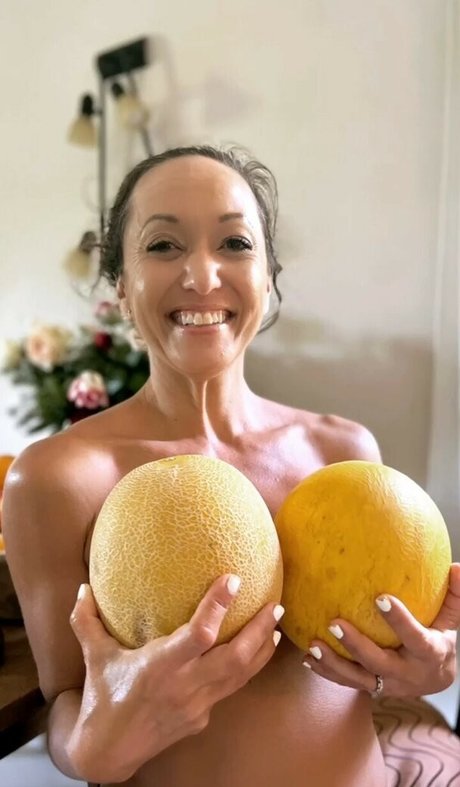 Kino MacGregor sexy model archive