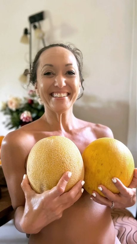 Kino MacGregor star high quality pictures