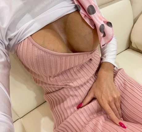 Damari Noa nude star img