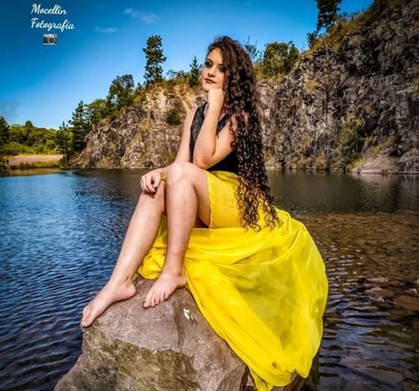 Friend s Pretty Feet pretty pornstar photo