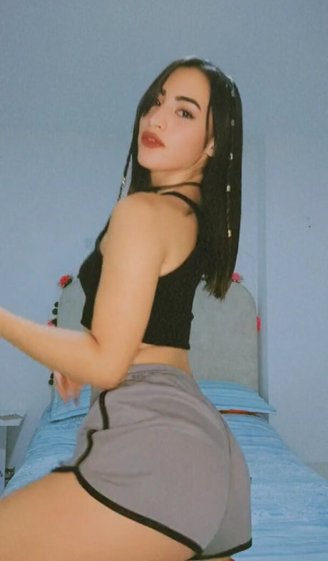 YulenyGz high quality actress gallery