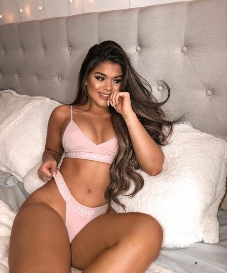 Dayanna Comas adult model images