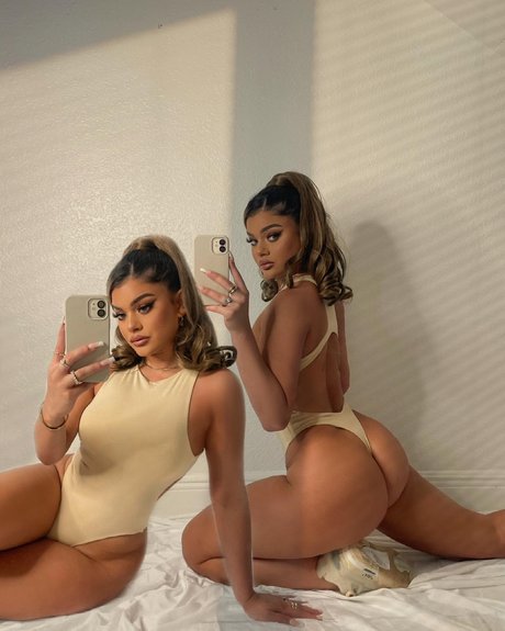 Dayanna Comas sex star pics