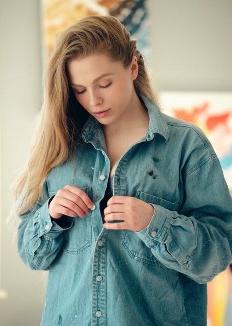 CoconutFlake model sexy photo