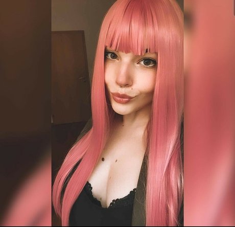 callmehoneykk xxx model image