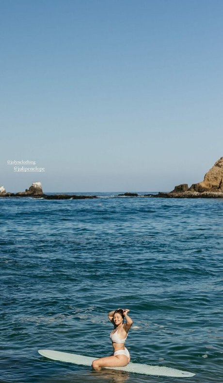 Juli Hernandez erotic actress galleries