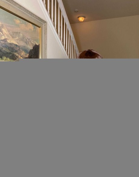 OIympiia model top img