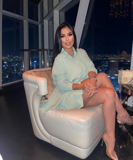 Amira Mounir Srarfi beautiful model picture