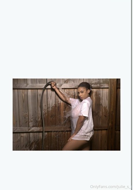 Julie Silver model art pic