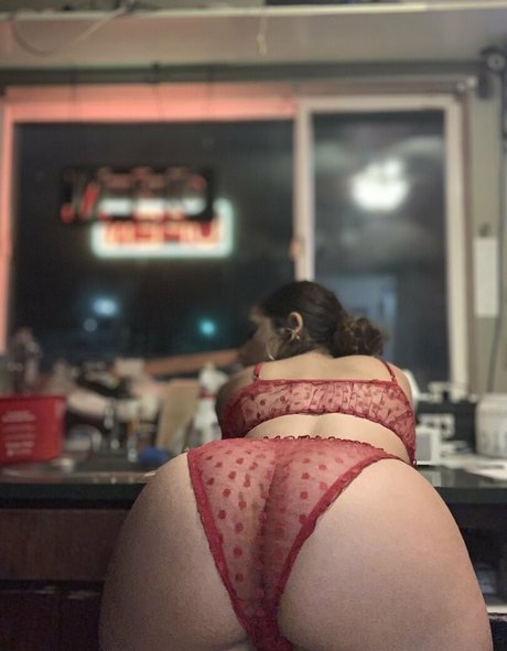 SaltySweetSabrina star best photos